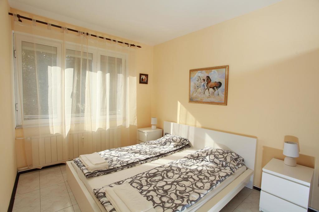 Raya Maisonette София Номер фото