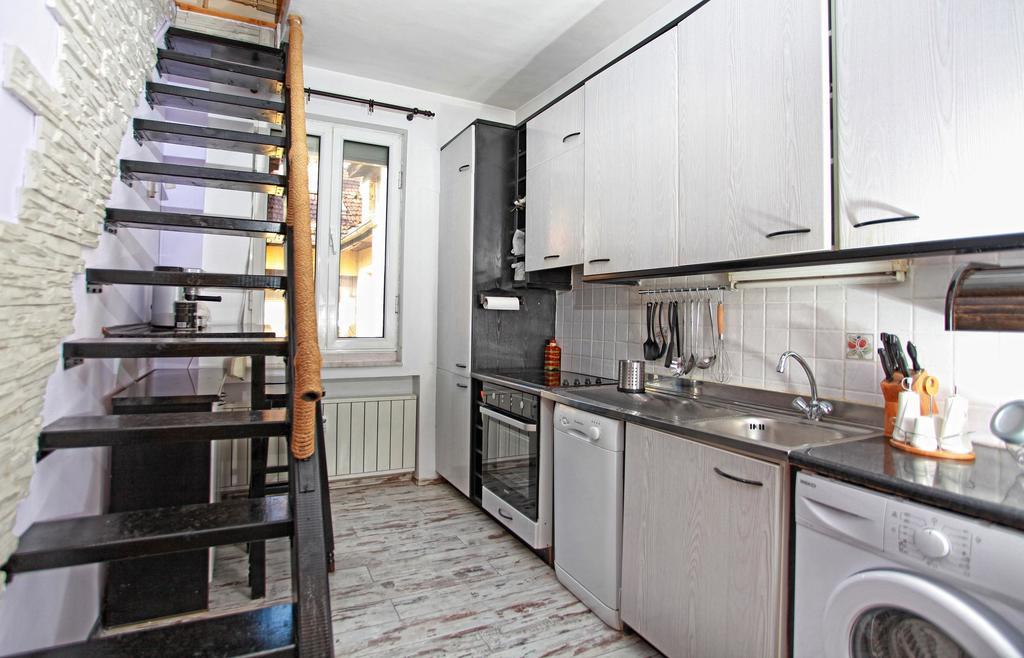 Raya Maisonette София Номер фото